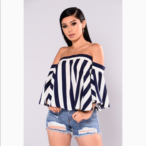 Fashion Nova Tops - FASHION NOVA OFF THE SHOULDER BLOUSE ❤️❤️